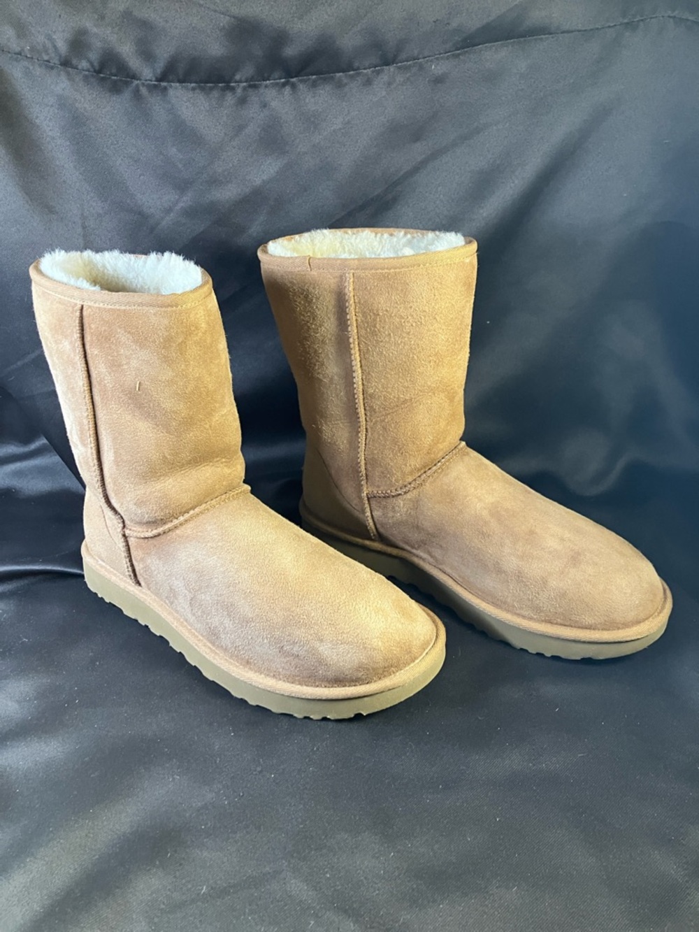 Ugg Women's Classic Short II Boots, 10M, Brown